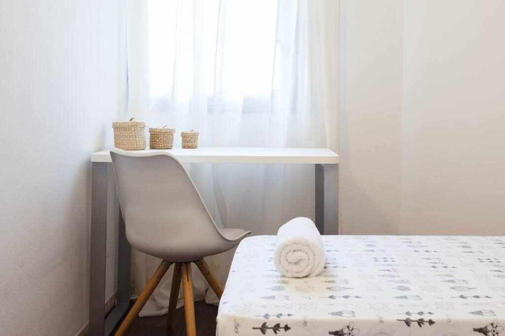 Apartamento Para 4 Con Terraza En El Centro Girona Kültér fotó